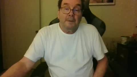 Snapshot of bink195234 chatting on February 20, 12:08 am Bink195234 online show from February 20, 12:08 am