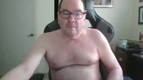 Snapshot of bink195234 chatting on October 10, 4:12 pm Bink195234 online show from October 10, 4:12 pm