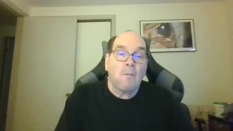 Snapshot of bink195234 chatting on January 31, 3:33 pm Bink195234 online show from January 31, 3:33 pm