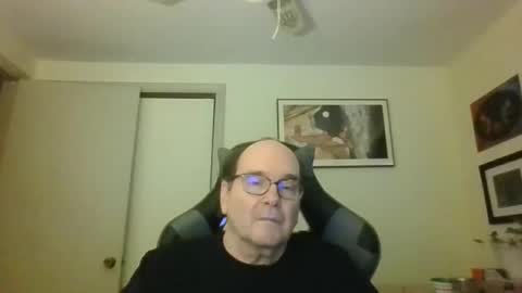 Snapshot of bink195234 chatting on January 18, 9:45 pm Bink195234 online show from January 18, 9:45 pm