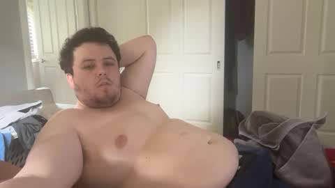 Snapshot of bisexualchubbyboy chatting on January 22, 4:13 am james online show from January 22, 4:13 am