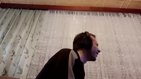 Zdenek online show from December 9, 5:35 pm