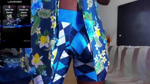 Snapshot of black_diamond_t chatting on October 11, 1:48 pm Black Diamond online show from October 11, 1:48 pm