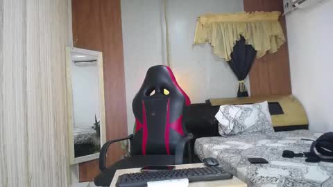 black_king_241 online show from November 7, 3:54 am