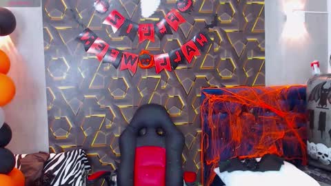 Snapshot of black_king_241 chatting on October 21, 5:21 am black_king_241 online show from October 21, 5:21 am