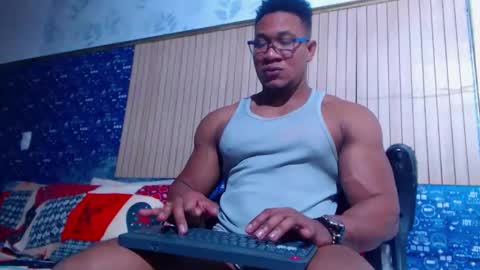 duglas online show from April 5, 1:35 am