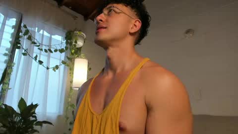 Blake Levi  Independent Model online show from April 15, 7:58 pm