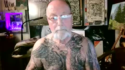 blindsurfer780299 online show from March 16, 6:28 am