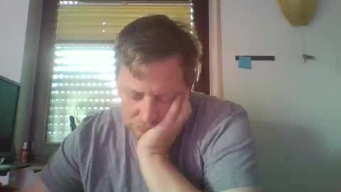 blonde32m online show from October 18, 11:59 am