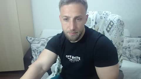 Mr Blond online show from May 1, 8:00 pm