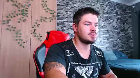 blueeyeboy0 online show from November 6, 8:06 am