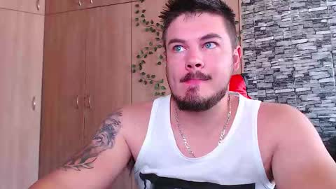 blueeyeboy0 online show from October 24, 8:38 am