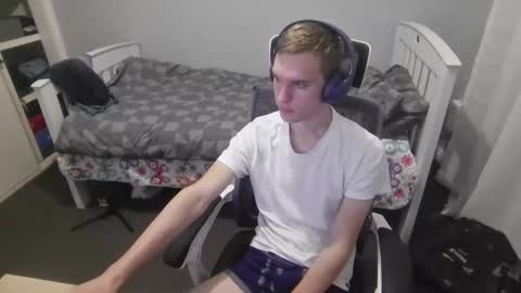 bluegaze6227724 online show from April 30, 11:50 am