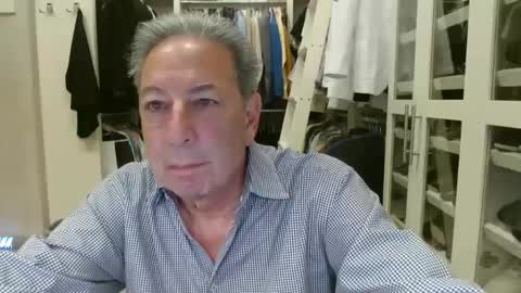 Snapshot of blueisles chatting on February 16, 3:27 pm blueisles online show from February 16, 3:27 pm