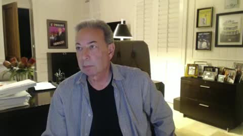 Snapshot of blueisles chatting on January 2, 2:11 am blueisles online show from January 2, 2:11 am