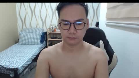 Andy Tan online show from March 4, 2:40 am