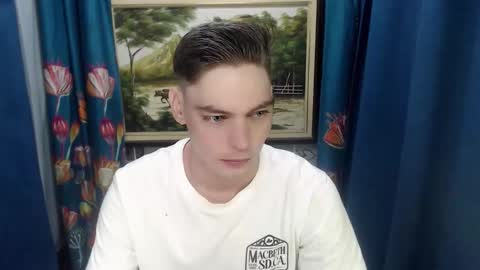 blueeyedboyisasia online show from June 10, 4:14 am