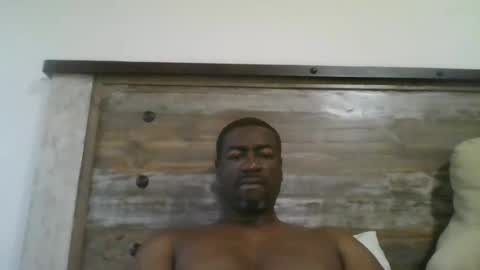 bluuthunder1914 online show from November 17, 4:10 pm