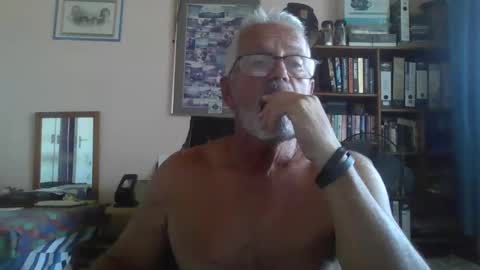 Bobbgud online show from April 15, 12:38 pm