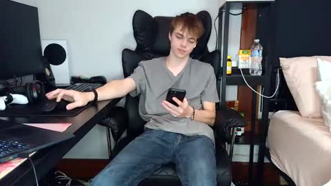 bobby72738 online show from September 24, 2:22 am