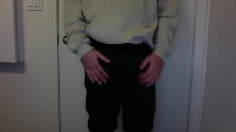 Snapshot of bobbymac9911 chatting on January 3, 10:52 am bobbymac9911 online show from January 3, 10:52 am