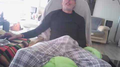 bomsay online show from December 11, 12:38 pm