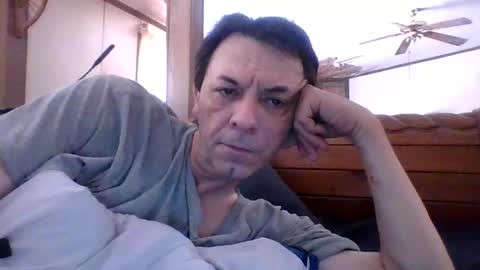 Snapshot of bottomcdforoldersc chatting on January 24, 7:07 pm James online show from January 24, 7:07 pm