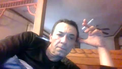 Snapshot of bottomcdforoldersc chatting on January 2, 1:51 pm James online show from January 2, 1:51 pm
