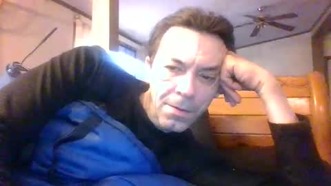 Snapshot of bottomcdforoldersc chatting on January 4, 8:05 pm James online show from January 4, 8:05 pm