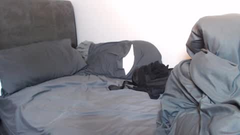 Snapshot of bottomcub98 chatting on February 19, 1:18 am BottomCub98 online show from February 19, 1:18 am