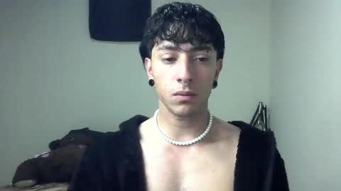 Boy Astro online show from December 7, 11:40 am