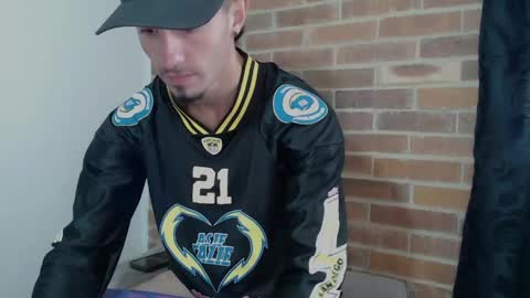 Felipe  online show from April 9, 9:43 pm