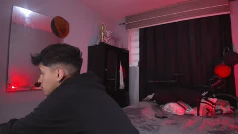 miguel  online show from February 26, 9:03 pm