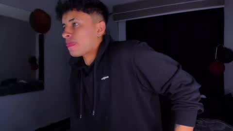 miguel  online show from March 5, 5:40 am