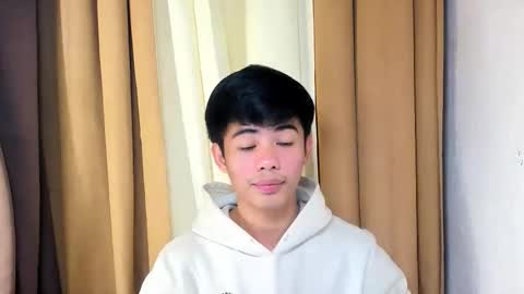 HI IM JAMES DONT FORGET GIVE ME THUMBS UP AND JOIN TO MY FANCLUB online show from February 8, 2:06 am