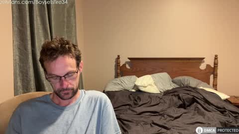 boysetsfire34 online show from September 13, 2:34 am