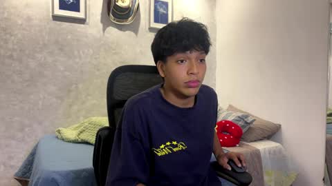 brad_bonnet online show from May 7, 12:27 pm