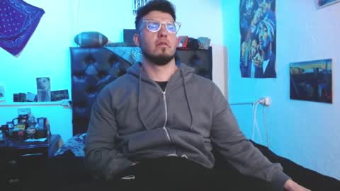 brad hot boy online show from March 17, 2:59 am