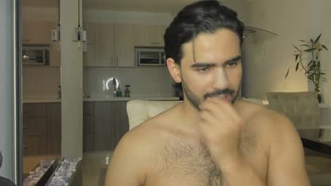 bradleymartin7 online show from December 5, 1:03 am