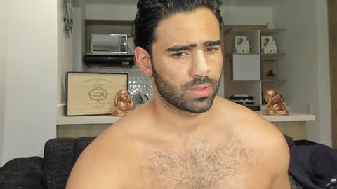 bradleymartin7 online show from January 13, 3:56 am