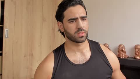 bradleymartin7 online show from December 14, 4:31 pm