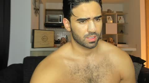 bradleymartin7 online show from February 6, 12:22 am