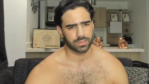 bradleymartin7 online show from December 23, 2:24 am