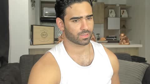 bradleymartin7 online show from January 27, 4:09 am