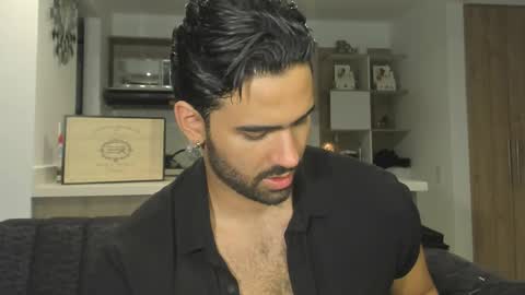 bradleymartin7 online show from March 7, 11:37 pm