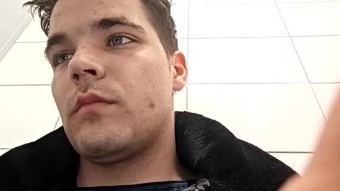 Snapshot of brandon_white_3 chatting on October 24, 12:07 pm Brandon online show from October 24, 12:07 pm