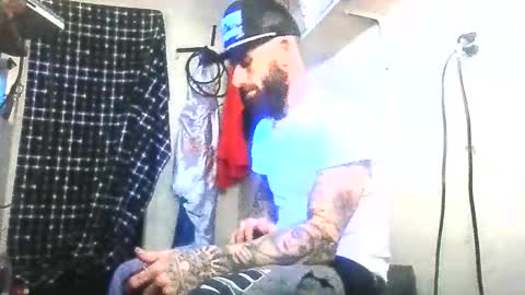 brandonchampagne7 online show from December 21, 3:53 pm