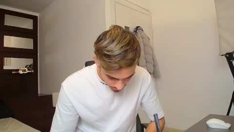 BrandonTateX online show from November 19, 11:43 am