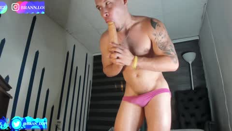 Instagram             twitter BRAN LOPEZ  online show from December 13, 2:21 am