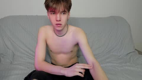 Snapshot of braxiboy chatting on December 19, 10:34 am Brax online show from December 19, 10:34 am